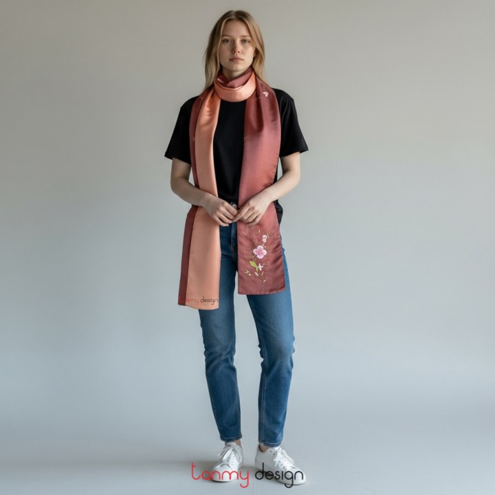 Khăn lụa 2 mặt nâu đỏ thêu hoa dâm bụt leo 25*200 cm